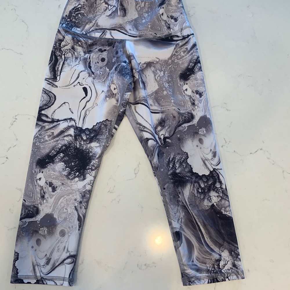 BRAND NEW Noli Active Yoga Pants